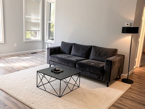 2nd image of 60 Broadway APT 1