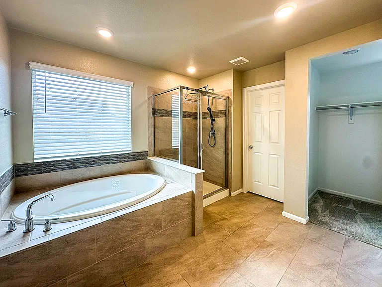 17440 Springfield Dr — Photo 31