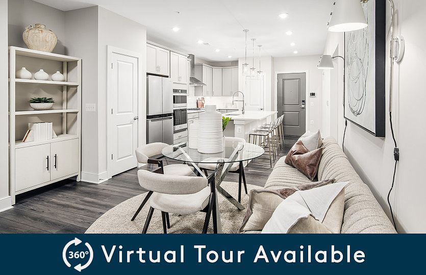 Spacious Cafe Opens to the Gourmet Kitchen