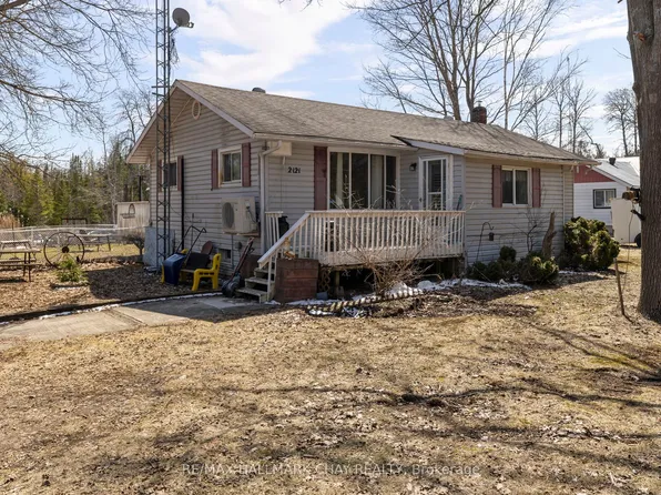 2121 Klondike Park Rd, Wasaga Beach, ON L9Z 2W9