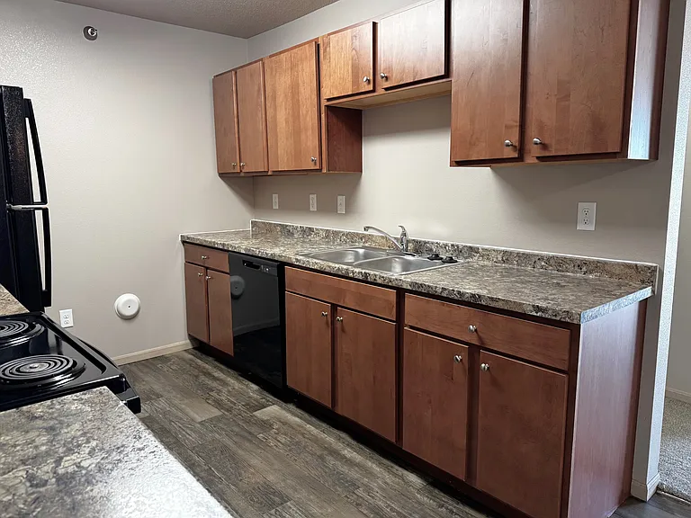 Oakview Apartments 1410 — Photo 41
