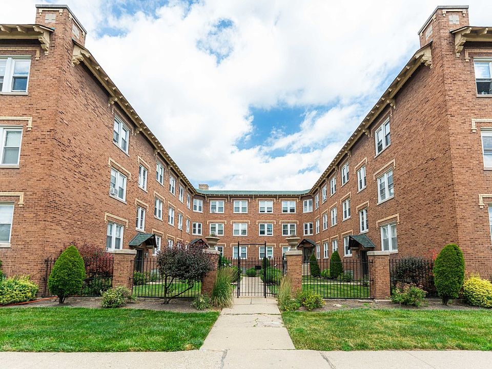 1st image of 4814 W Hutchinson St APT 1B