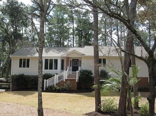 187 Oakleaf Dr, Pine Knoll Shores, NC 28512