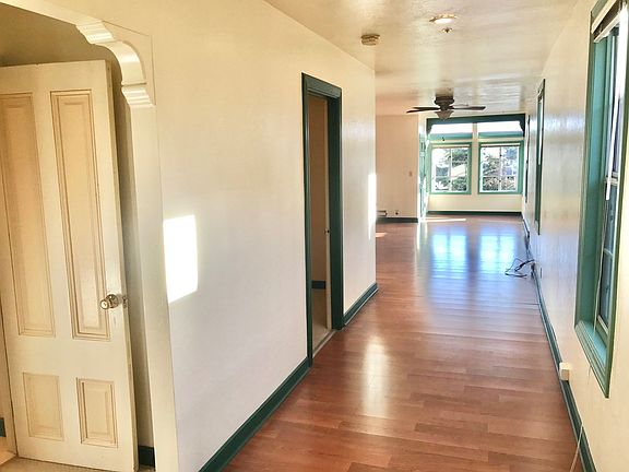 4th image of 1949 Golden Gate Ave APT B