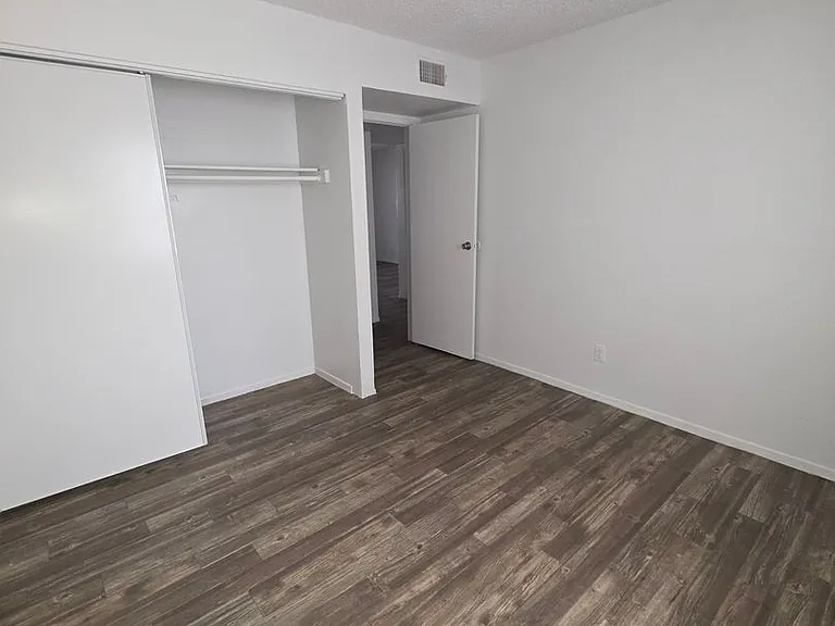 Canyon 35 Apartments — Photo 38