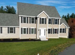 6 Catalpa Dr, Hudson, NH 03051