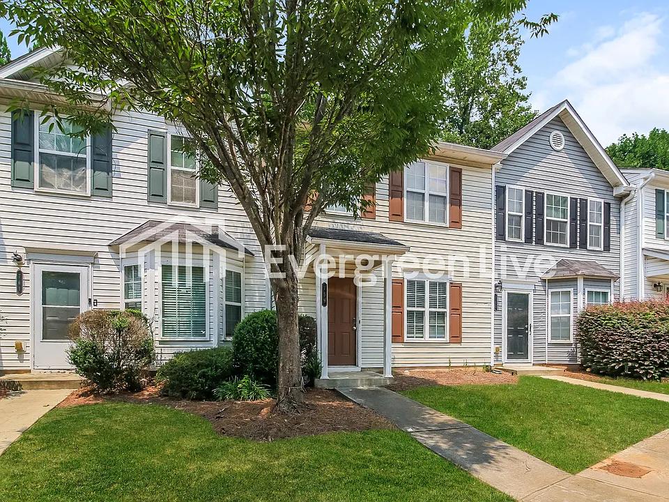 759 Crestwell Cir SW