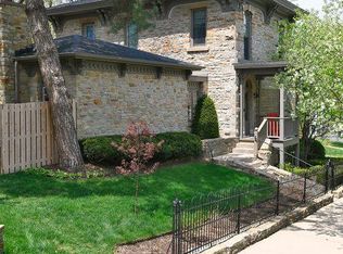 102 4th Ave SW, Faribault, MN 55021