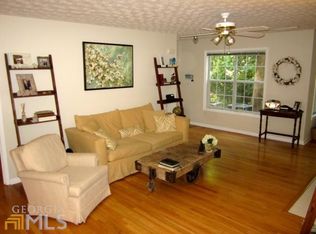406 Streamside Dr, Roswell, GA 30076