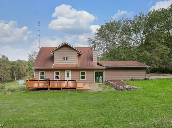 8450 Ridge Ave SE, East Sparta, OH 44626