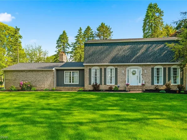 1471 Stonington Rd NW, North Canton, OH 44720