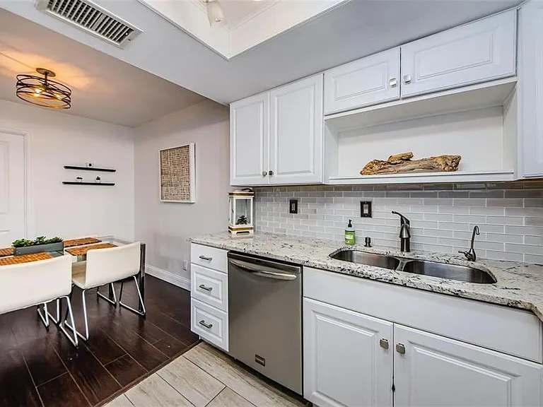 2739 Sherbrooke Ln #B — Photo 9