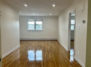 60-32 56th Ave #2L, Maspeth, NY 11378