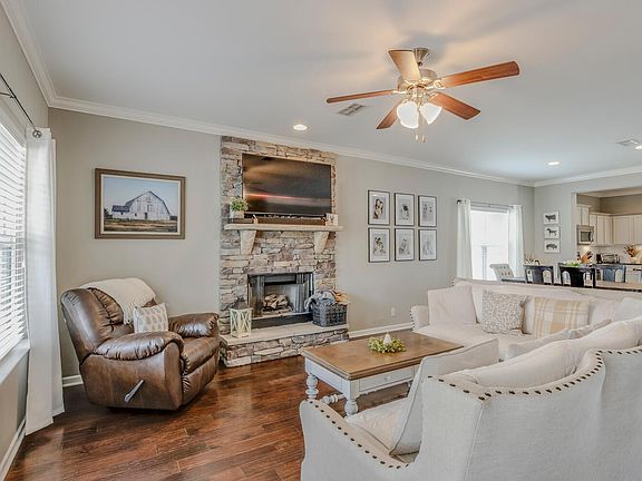 4th image of 5751 Enclave Dr