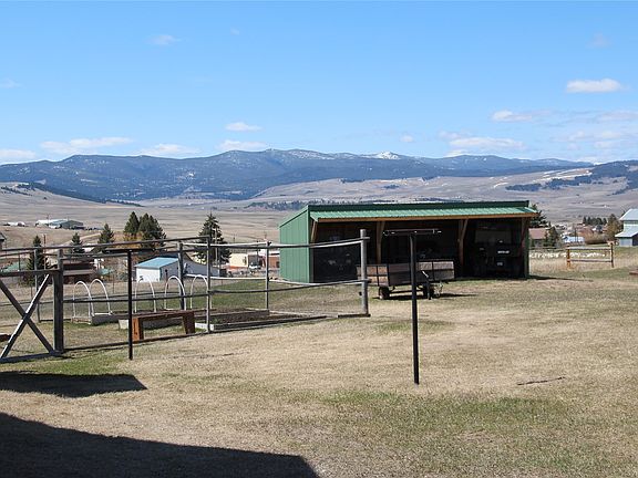 5th image of 415 Galena Rd