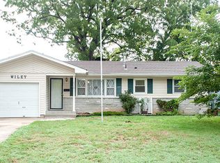 2322 S Delaware Ave, Springfield, MO 65804
