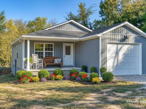 911 E 2nd St, Russellville, KY 42276