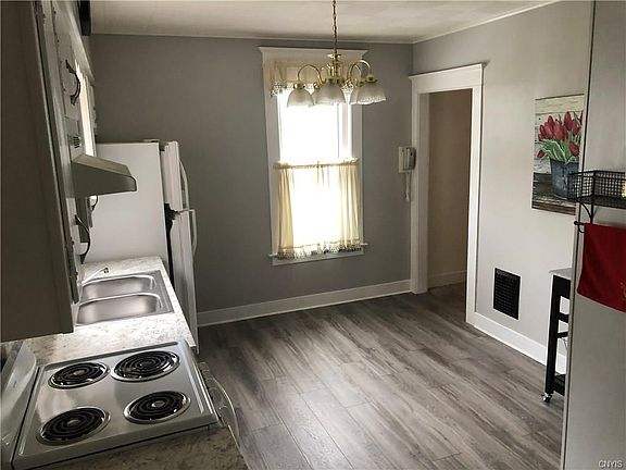 5th image of 7 Coventry Ave
