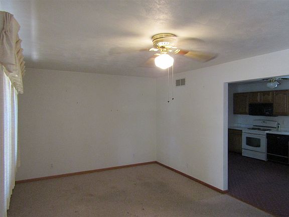 4th image of 200 S Jefferson St