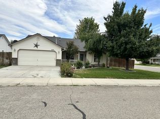 689 E Huckleberry Ct, Kuna, ID 83634