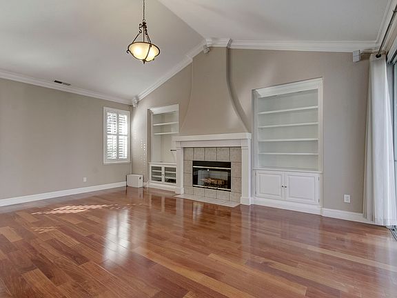 4th image of 2660 Sycamore Grove Pl
