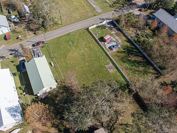 3rd image of 218 Ballentine St