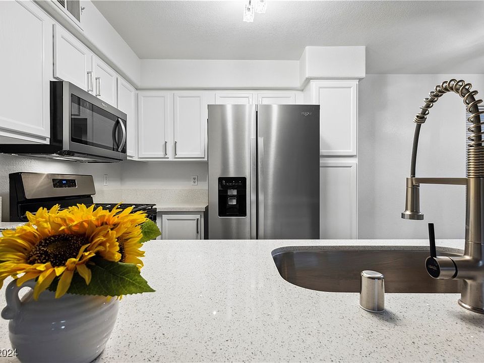 1st image of 3078 Tarpon Dr Unit 103