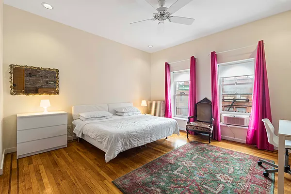 Rented by Avenues Real Estate | media 79