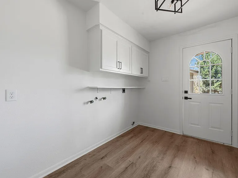 210 Ridgemont Dr — Photo 10