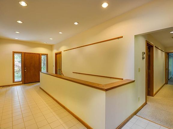 3rd image of 20760 Saratoga Dr