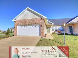 1702 Timber Wolf Ln, Mahomet, IL 61853