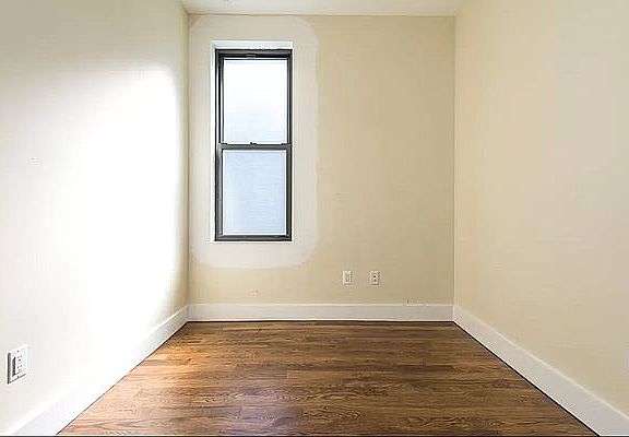 5th image of 291 Stockholm St #2S