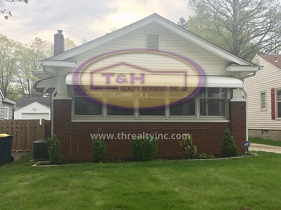 3rd image of 5927 Primrose Ave