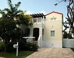 Single Family Home for rent in Key Biscayne, Miami Dade FL - M070