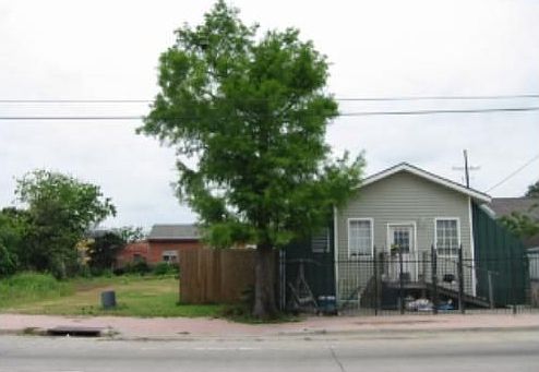 2nd image of 1703 Religious St
