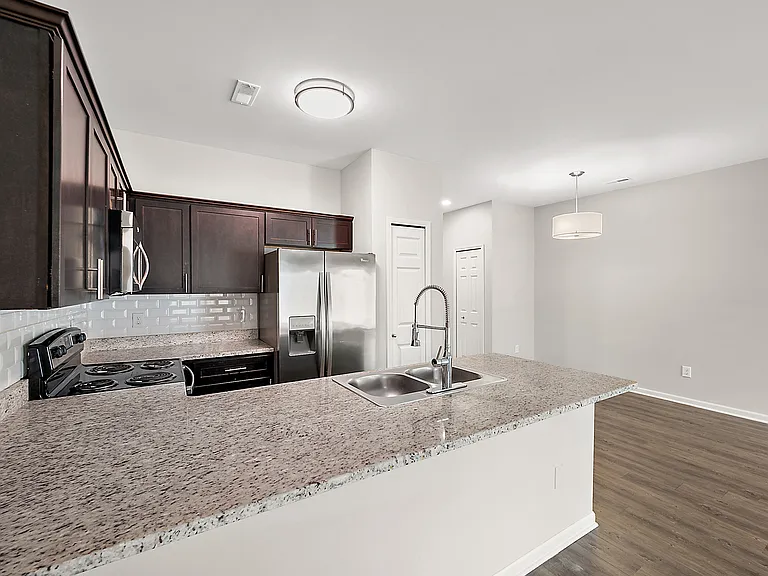 14537 Valenti Ln — Photo 7