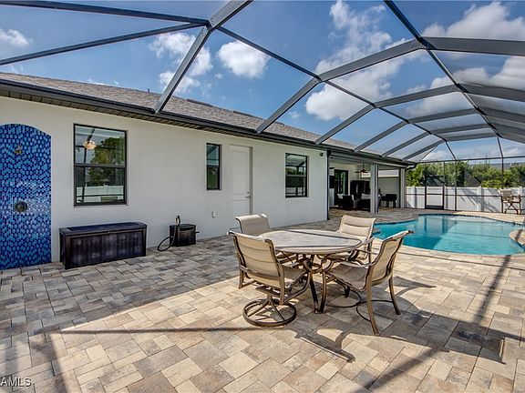 3rd image of 1827 SW 40th Terrace Cpe