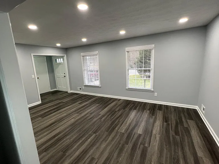 6959 Lockridge Dr — Photo 32
