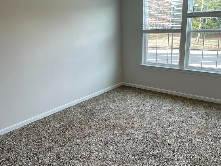 413 Tevis St — Photo 12