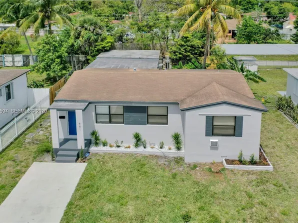 941 NE 155th Ter, North Miami Beach, FL 33162