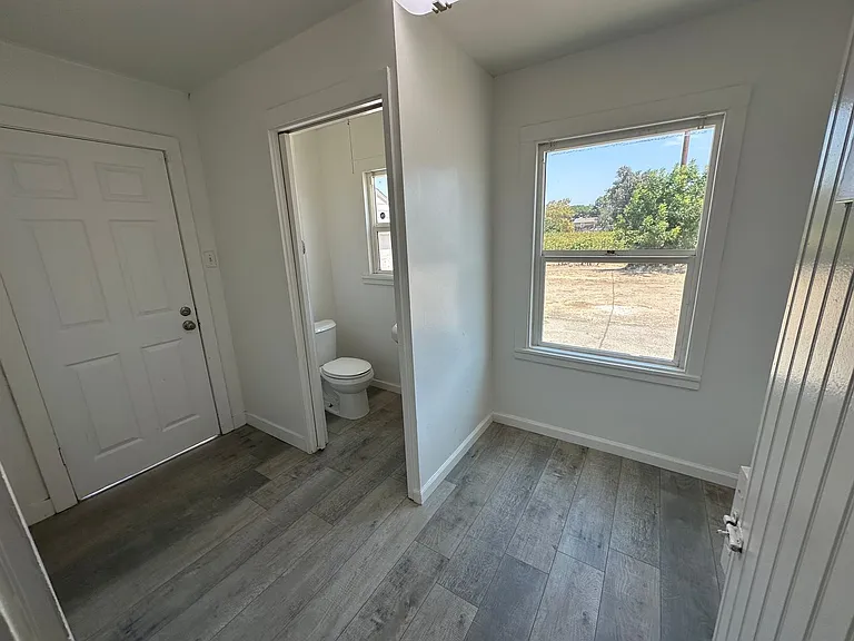 1360 Delta Rd — Photo 11