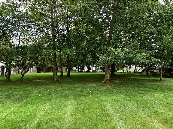 5th image of 10003 Jamestown Dr