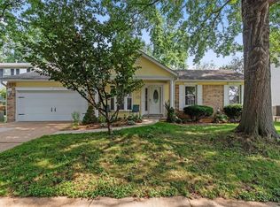 3049 Arrowhead Point Dr, Saint Louis, MO