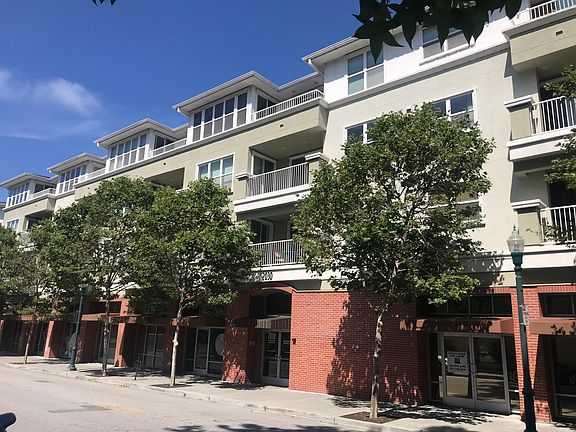 2nd image of 2030 N Pacific Ave Unit 434