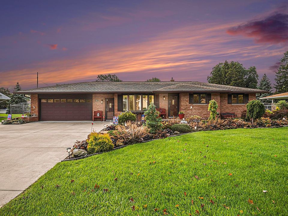 1873 Engelwood Dr, Bay City, MI 48708 Zillow