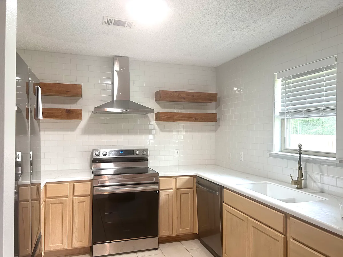 Building Photo - 8917 Bryn Mawr Cir