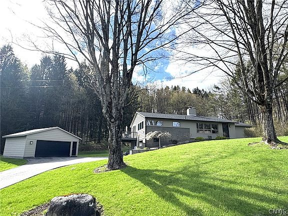 4th image of 2729 W Hill Rd