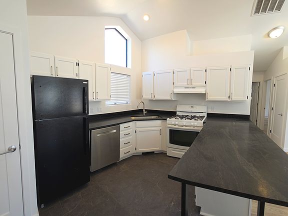 4th image of 3623 Kachina Trl APT 5