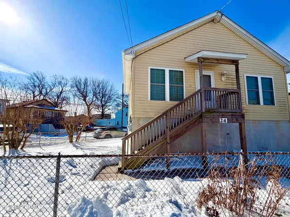 24 Woodland Avenue, Keansburg, NJ 07734