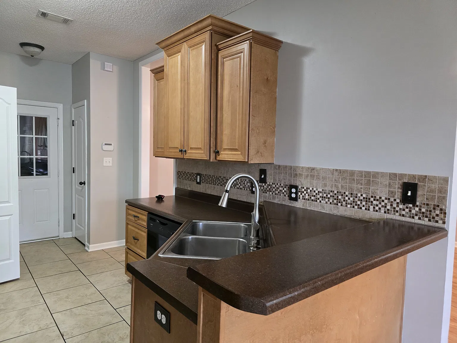 207 Station Way — Photo 4